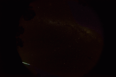 Bright fireball sneaking past the camera at Perenjori, 23 June 2014